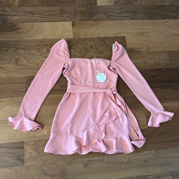 Revolve Mini Dress NWT - Picture 1 of 1